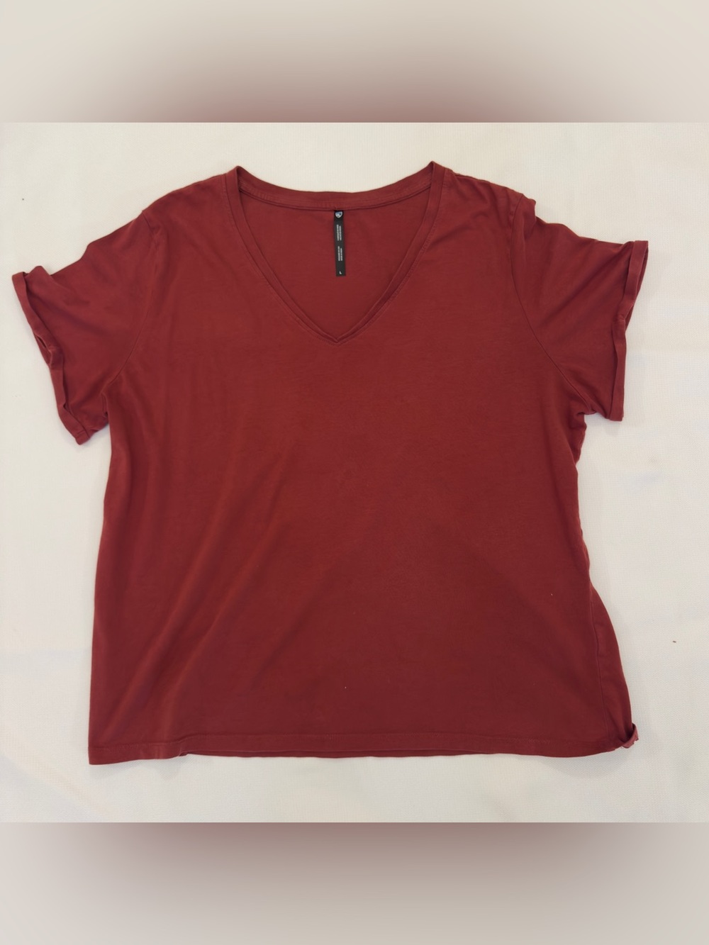 KUHL Women’s VEGA Tee Outdoor Travel Hiking Shirt. Size: L Color: Cherry Wood.